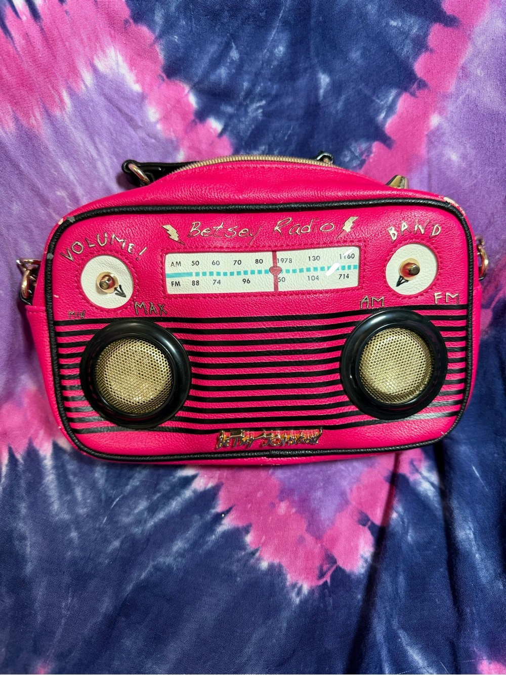 Vintage Rare Betsey Johnson Hot Pink Retro Radio Crossbody Purse